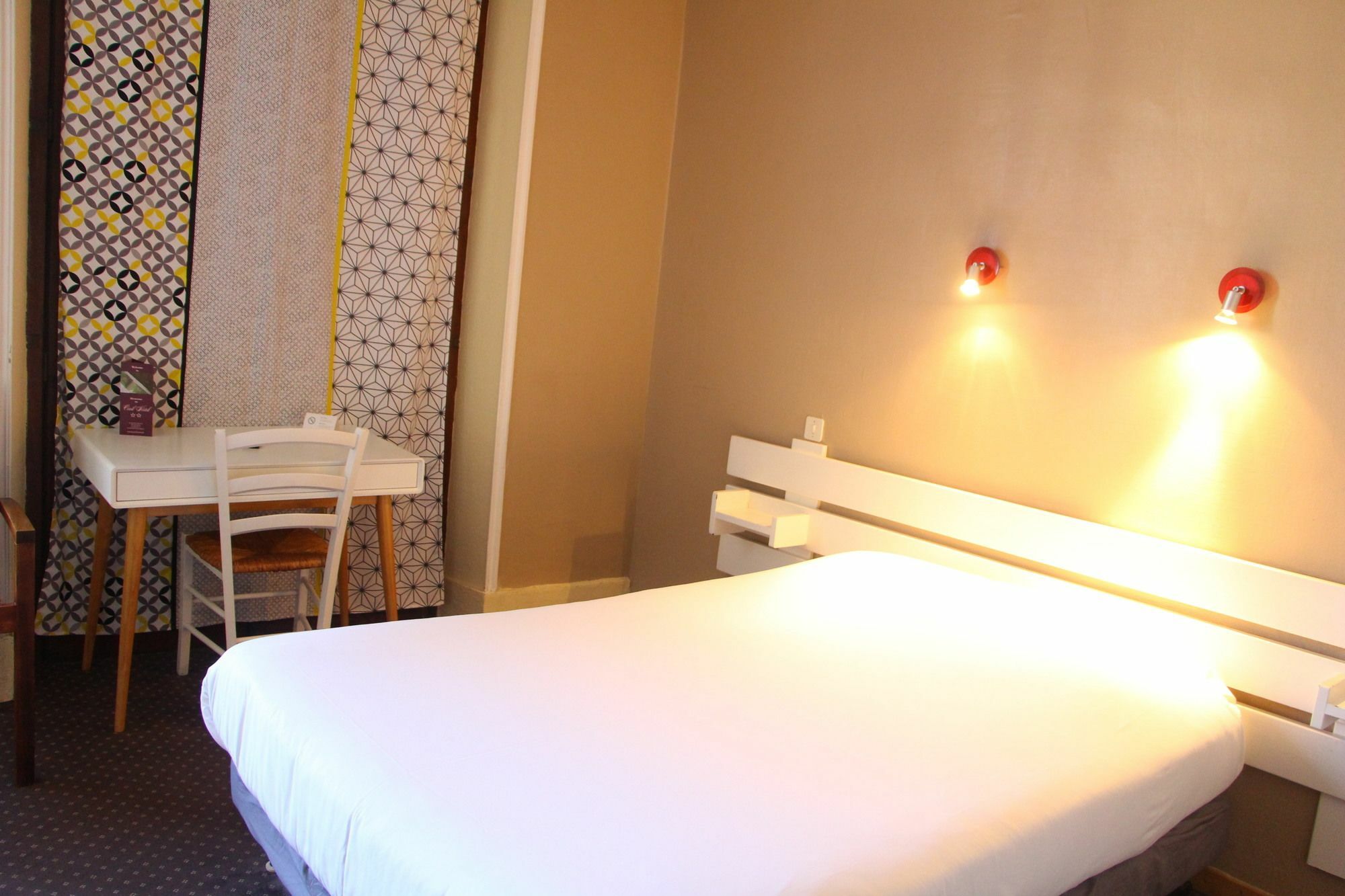 Hotel Le Colibri Aix-les-Bains Exterior photo